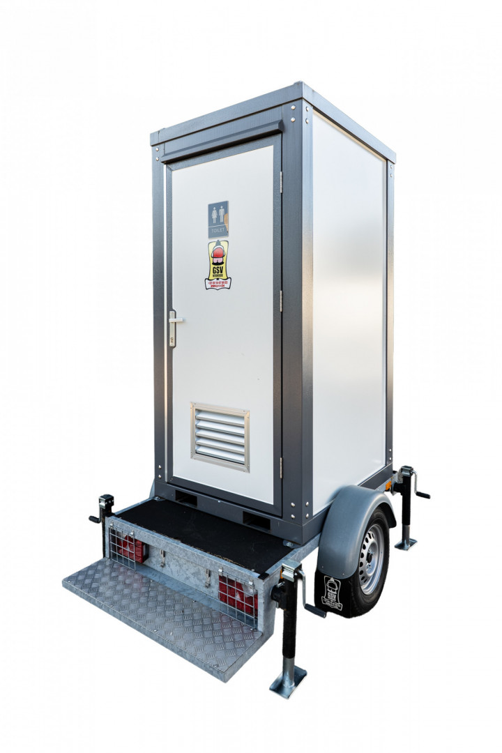 Spoeltoilet op aanhangwagen